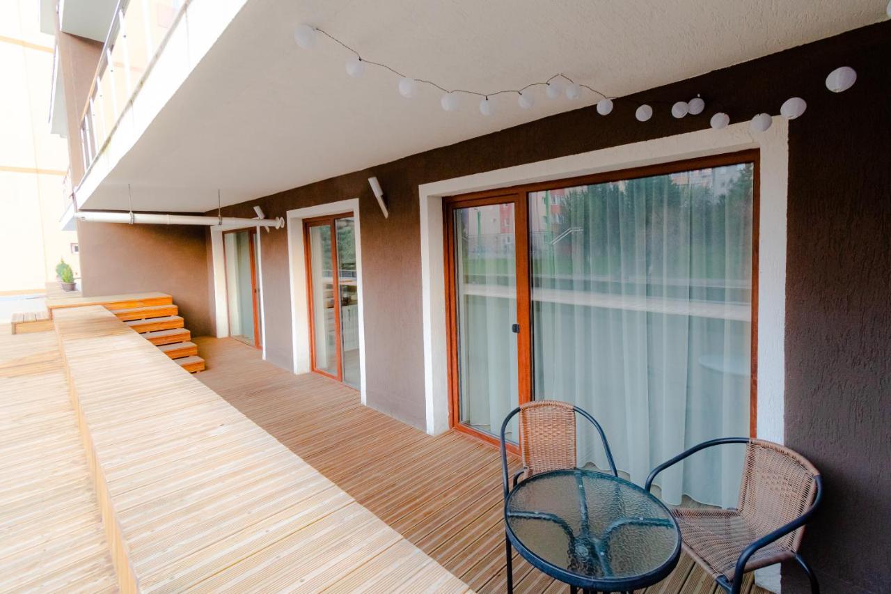 Transylvanian Apt. W/ Lrg. Terrace And Parking - Karpatenhaus Брашов Экстерьер фото