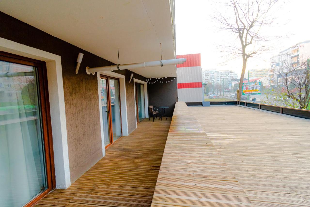 Transylvanian Apt. W/ Lrg. Terrace And Parking - Karpatenhaus Брашов Экстерьер фото